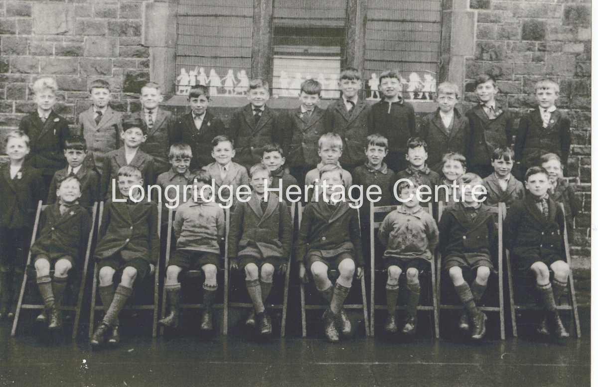 582 - Berry Lane - C of E school Group of named scholars - 1935